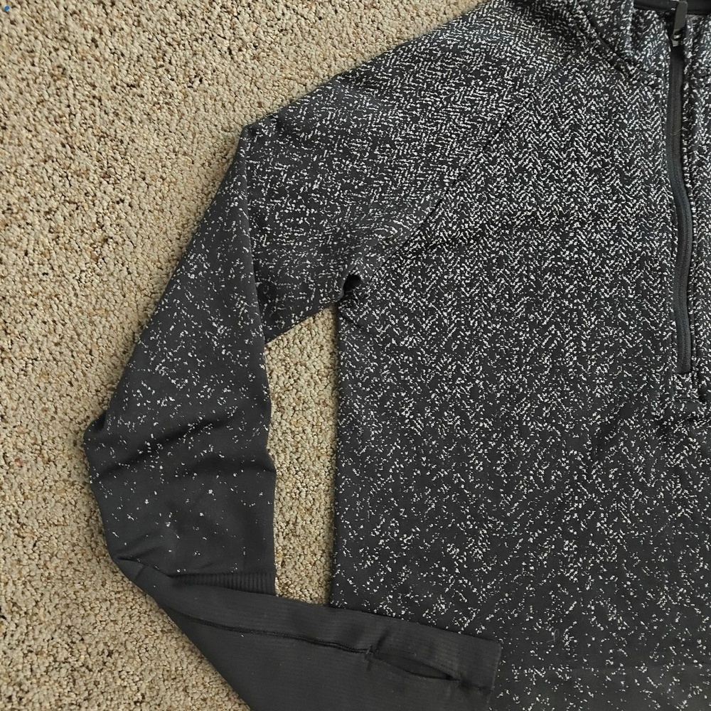 Women's Lululemon Rest Less Cropped 1/2 Zip | Black-Gray | Sz: 10 - Picture 4 of 11